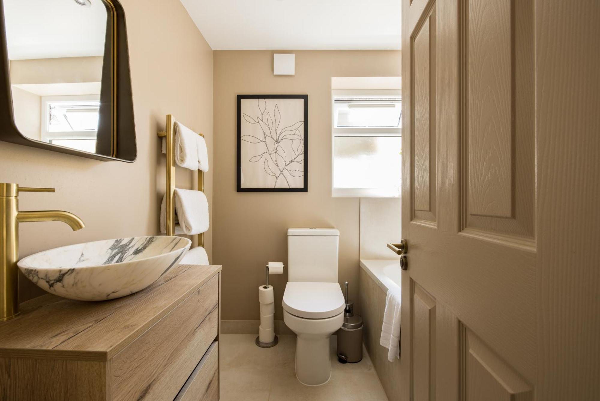 The Tyrwhitt Road Place - Lovely 2bdr Flat With Garden Apartamento